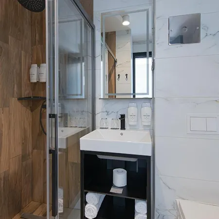 ホテル Ad Turres ツリクヴェニツァ